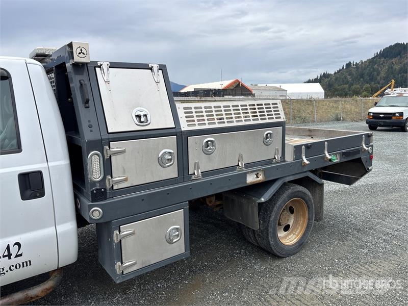 Ford F-550 XL 4x4 Snow Plow Truck Munitsipaalsõidukid