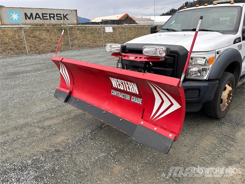 Ford F-550 XL 4x4 Snow Plow Truck Munitsipaalsõidukid