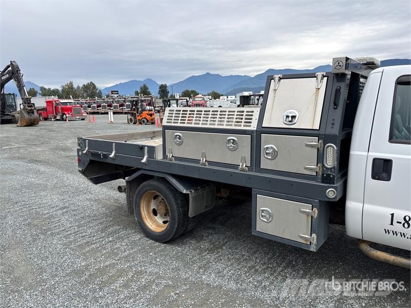 Ford F-550 XL 4x4 Snow Plow Truck Munitsipaalsõidukid