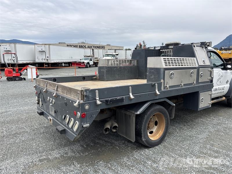 Ford F-550 XL 4x4 Snow Plow Truck Munitsipaalsõidukid