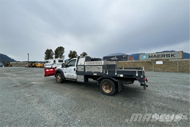 Ford F-550 XL 4x4 Snow Plow Truck Munitsipaalsõidukid