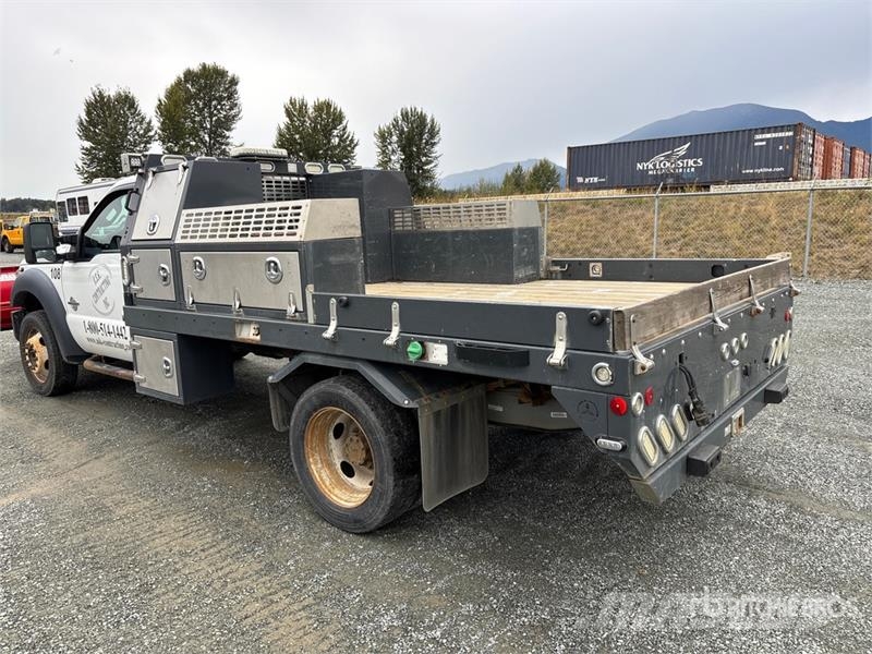 Ford F-550 XL 4x4 Snow Plow Truck Munitsipaalsõidukid