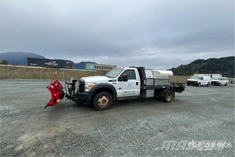 Ford F-550 XL 4x4 Snow Plow Truck Munitsipaalsõidukid
