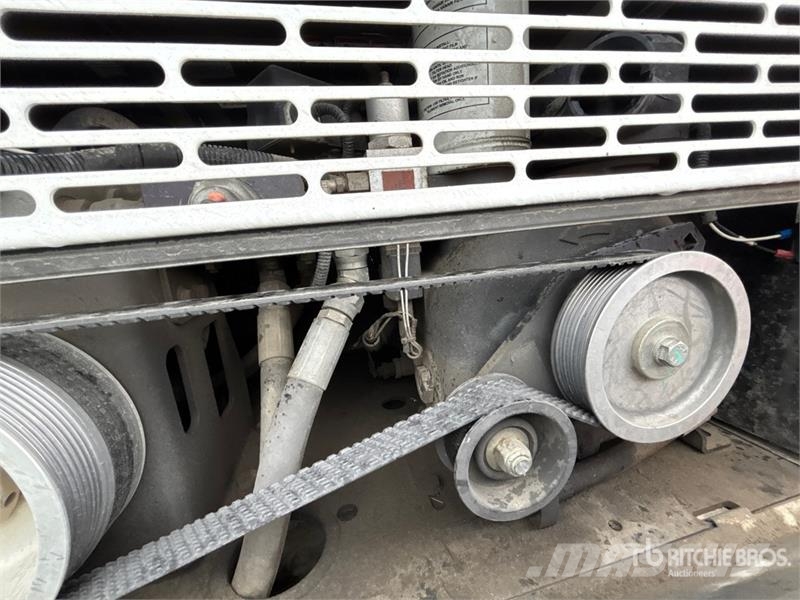 Ford F-550 XL 4x4 Utility Truck Kis teherszállító/Platós kocsi
