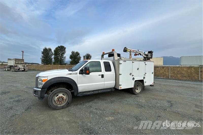 Ford F-550 XLT 4x4 Service Truck Municipal / general purpose vehicles