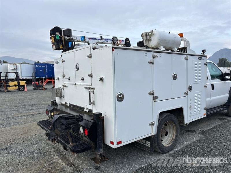 Ford F-550 XLT 4x4 Service Truck Municipal / general purpose vehicles