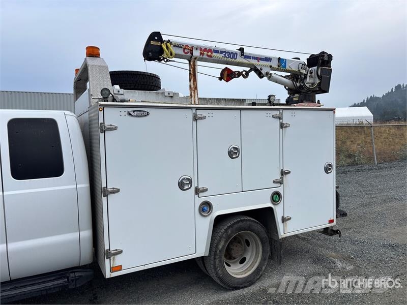 Ford F-550 XLT 4x4 Service Truck Municipal / general purpose vehicles