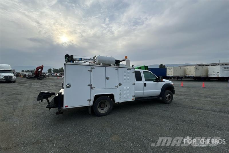 Ford F-550 XLT 4x4 Service Truck Municipal / general purpose vehicles