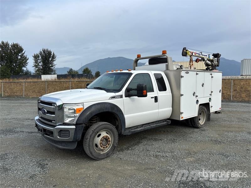 Ford F-550 XLT 4x4 Service Truck Municipal / general purpose vehicles