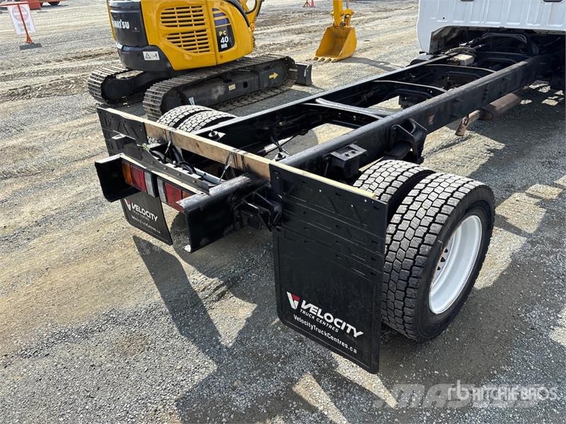 Ford F-650 XLT 4x2 Cab and Chassis Kabine i unutrašnjost