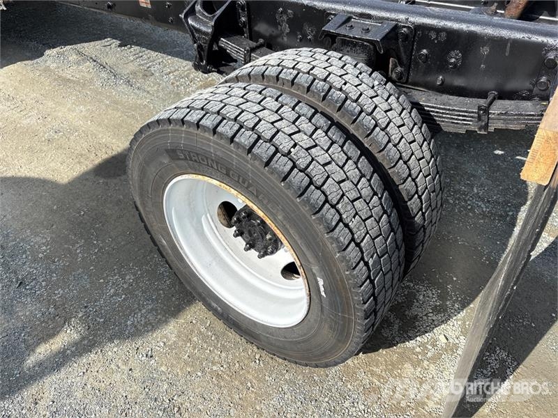 Ford F-650 XLT 4x2 Cab and Chassis Kabine i unutrašnjost