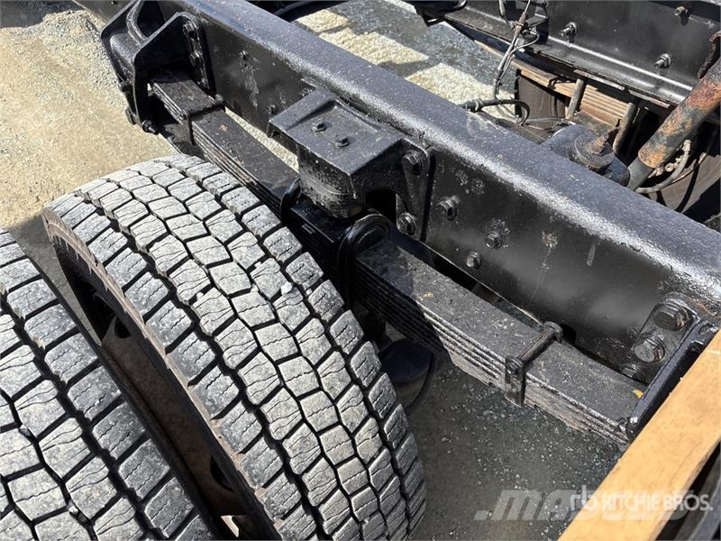 Ford F-650 XLT 4x2 Cab and Chassis Kabine i unutrašnjost