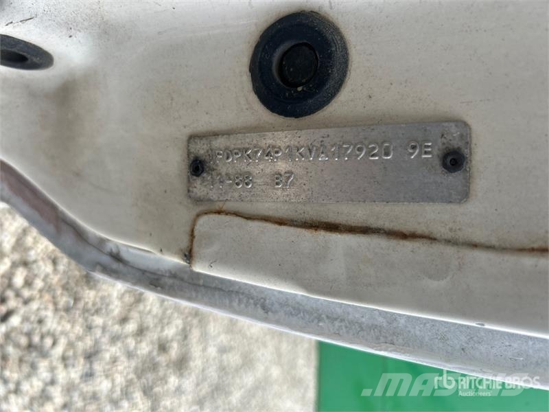 Ford F-700 4x2 Waste Collection Truck Camiones de basura