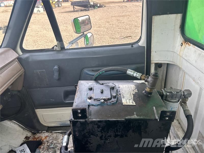 Ford F-700 4x2 Waste Collection Truck Camiones de basura