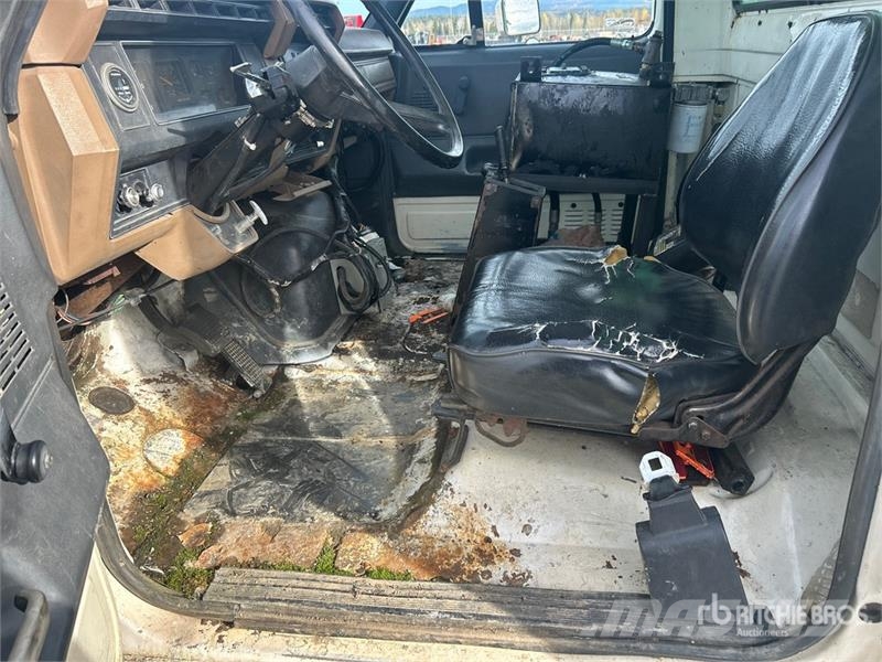 Ford F-700 4x2 Waste Collection Truck Camiones de basura