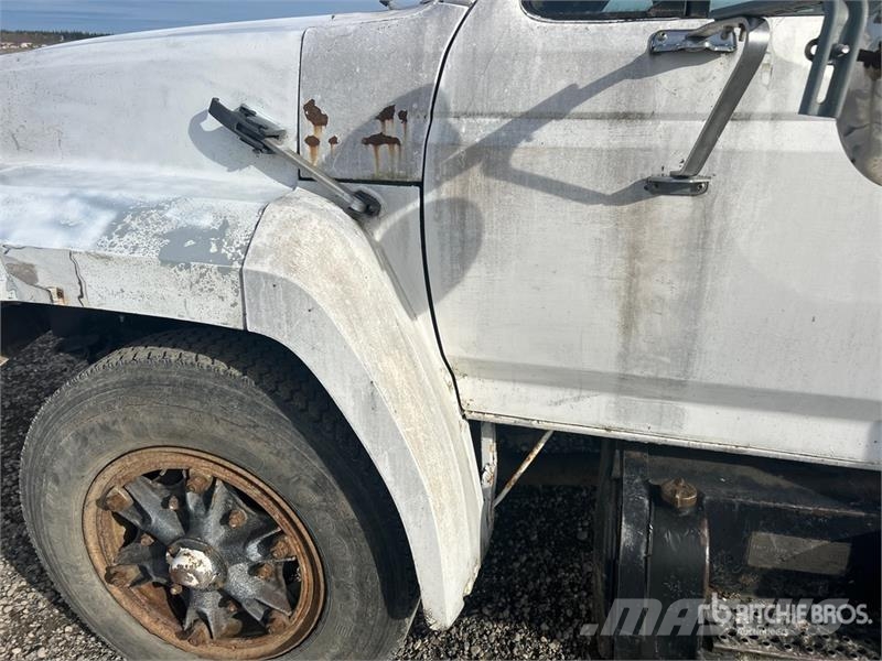 Ford F-700 4x2 Waste Collection Truck Camiones de basura