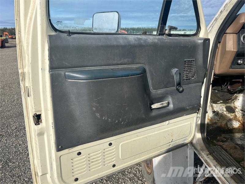 Ford F-700 4x2 Waste Collection Truck Camiones de basura