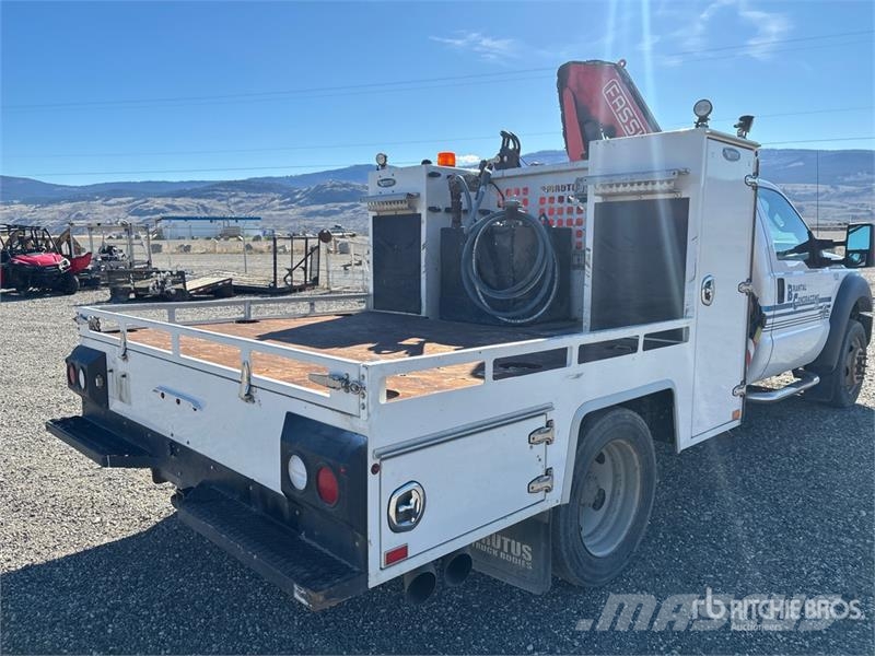 Ford F65A.0.24 6129 lb Knuckle Boom on Ford F-550 XLT 4 Tovornjaki z žerjavom