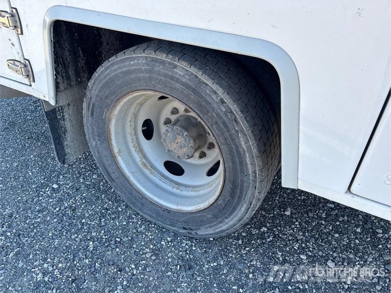 Ford F65A.0.24 6129 lb Knuckle Boom on Ford F-550 XLT 4 Tovornjaki z žerjavom