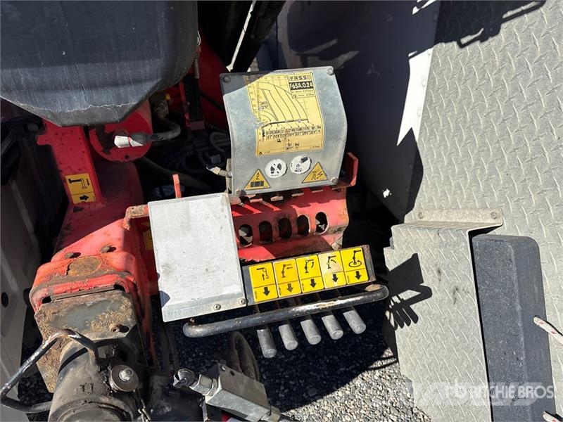 Ford F65A.0.24 6129 lb Knuckle Boom on Ford F-550 XLT 4 Tovornjaki z žerjavom