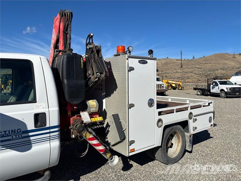 Ford F65A.0.24 6129 lb Knuckle Boom on Ford F-550 XLT 4 Tovornjaki z žerjavom