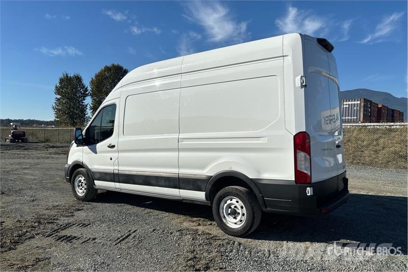 Ford Transit 250 Cargo Van Панельні фургони