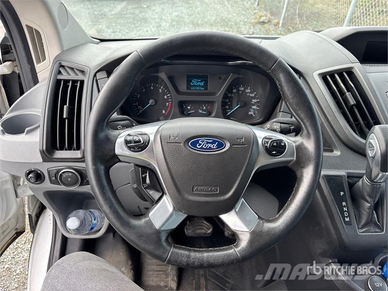 Ford Transit 250 Cargo Van Furgone chiuso