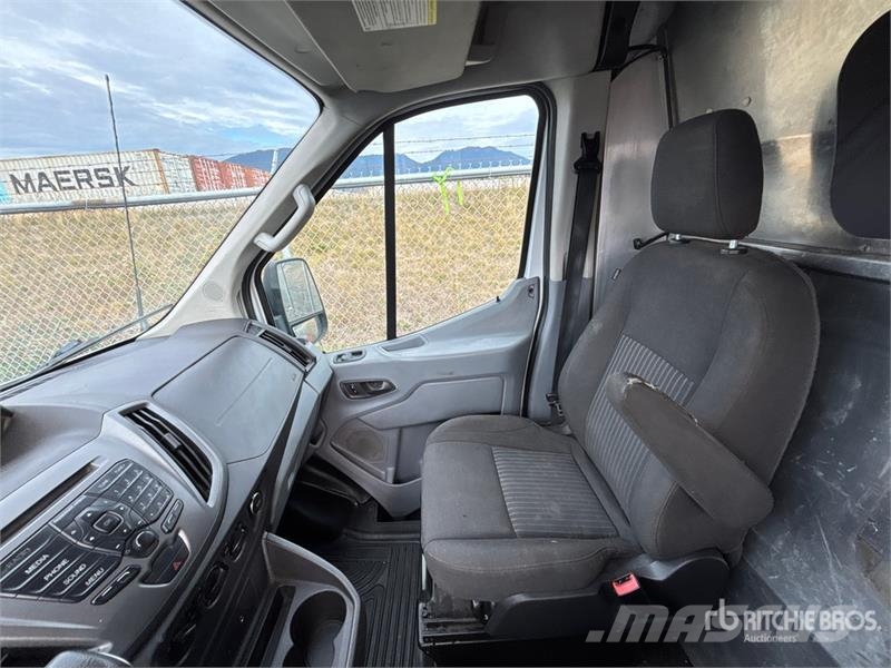 Ford Transit 250 Cargo Van Dostavna vozila / kombiji