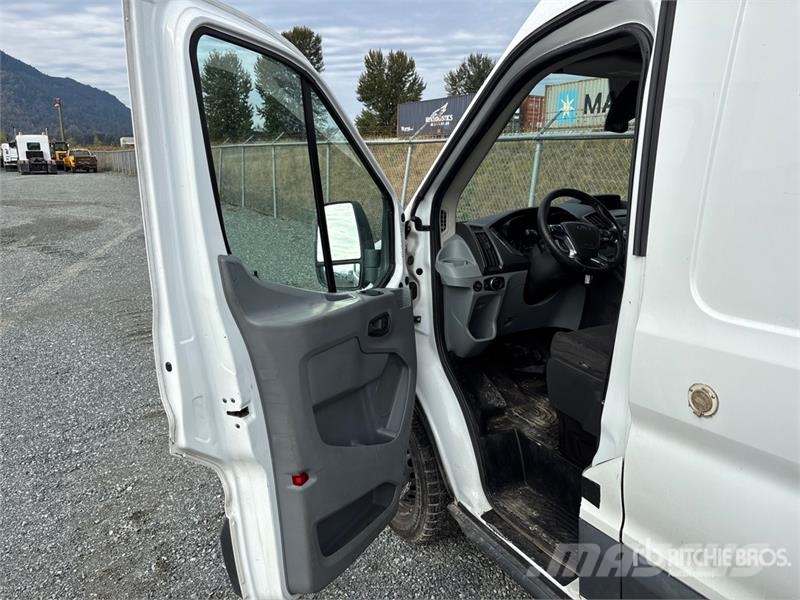 Ford Transit 250 Cargo Van Dostavna vozila / kombiji