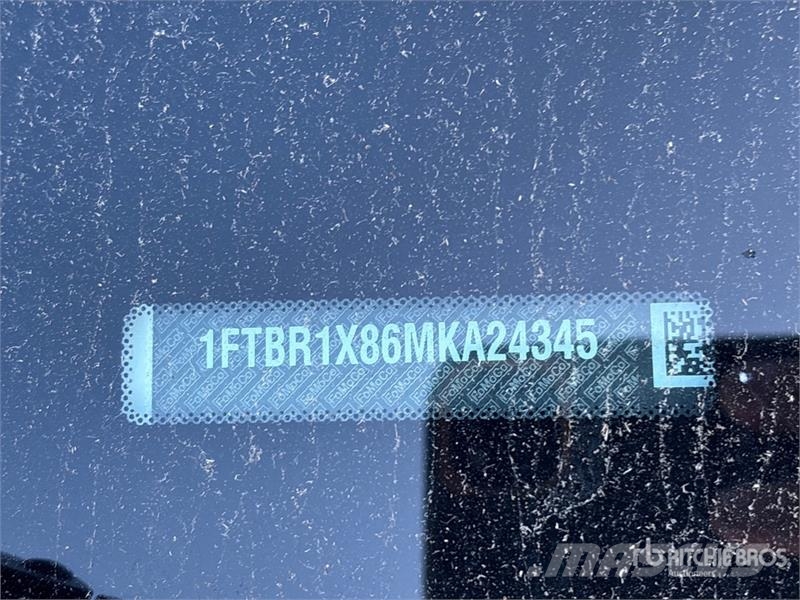 Ford Transit 250 Cargo Van Панельні фургони