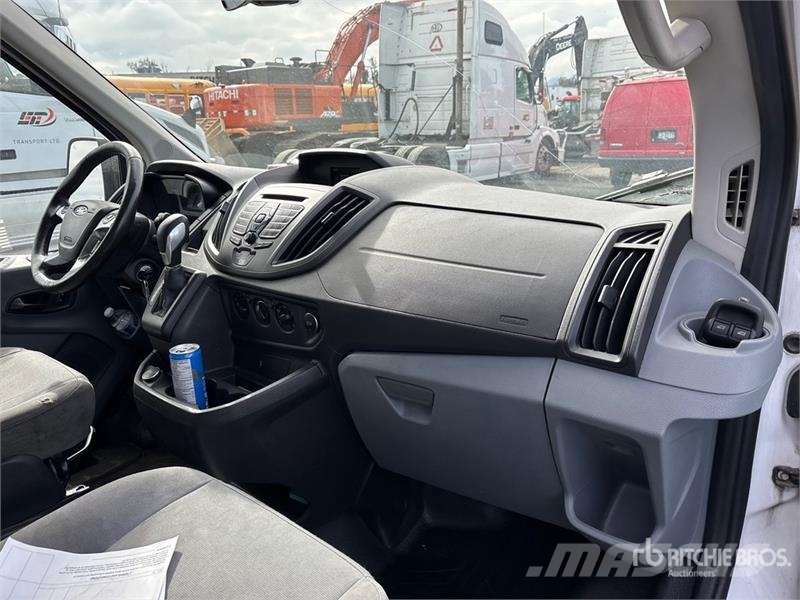 Ford Transit 250 Cargo Van Furgone chiuso