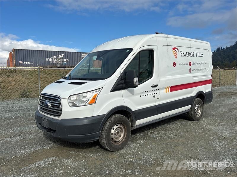 Ford Transit 250 Cargo Van Furgone chiuso