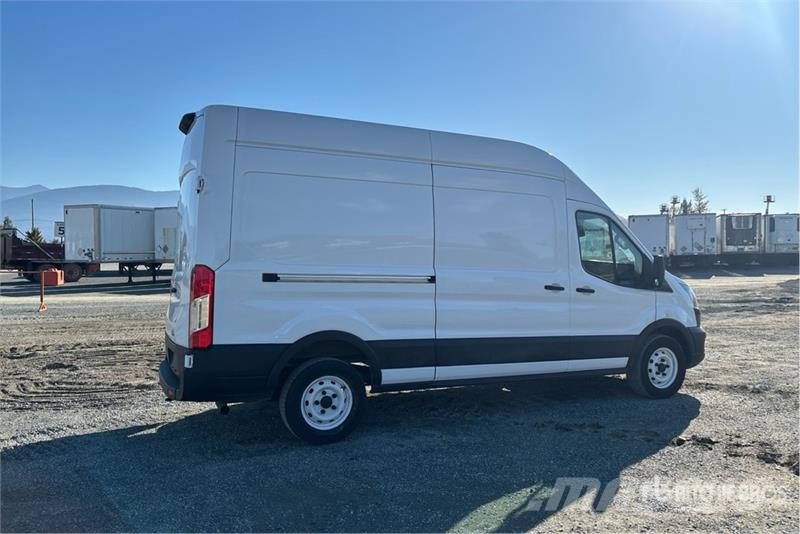 Ford Transit 250 Cargo Van Панельні фургони