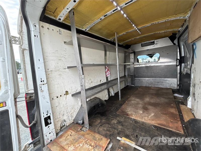 Ford Transit 250 Cargo Van Dostavna vozila / kombiji
