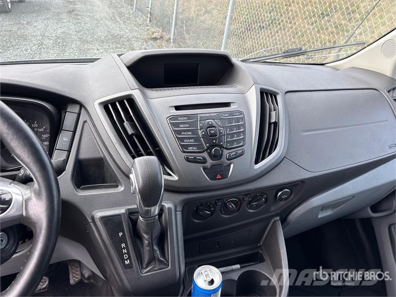 Ford Transit 250 Cargo Van Furgone chiuso