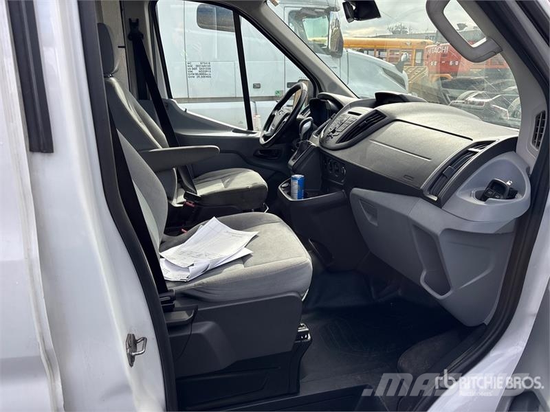 Ford Transit 250 Cargo Van Furgone chiuso