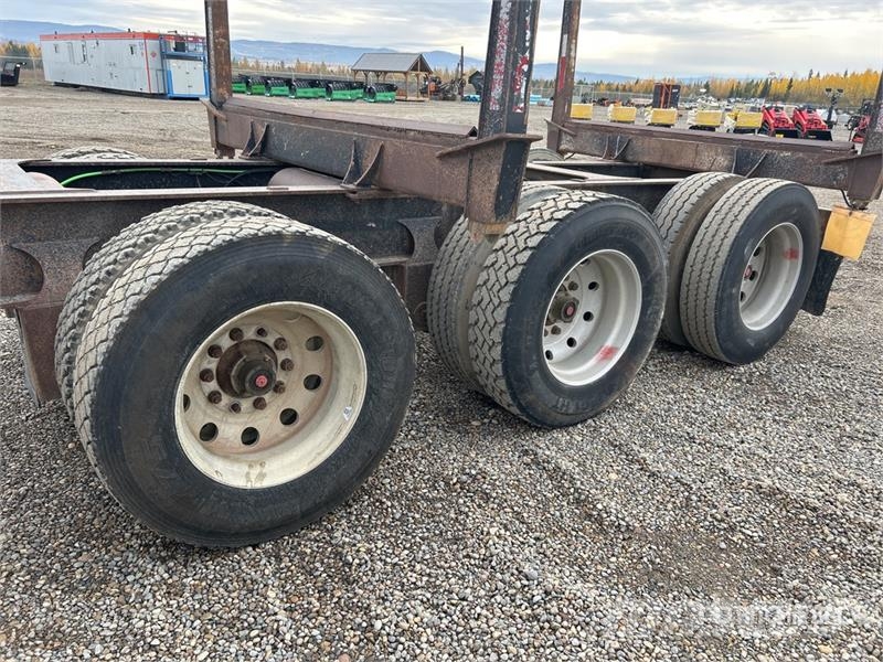 Freflyt 53 ft Tri/A Hayrack Log Trailer Rönkszállító pótkocsik