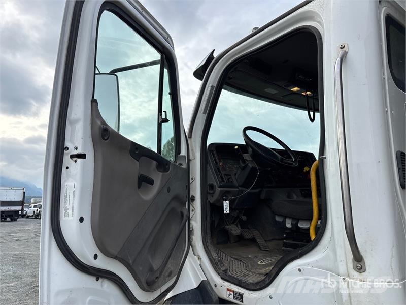 Freightliner 6x4 T/A Dump Truck Kiperi kamioni