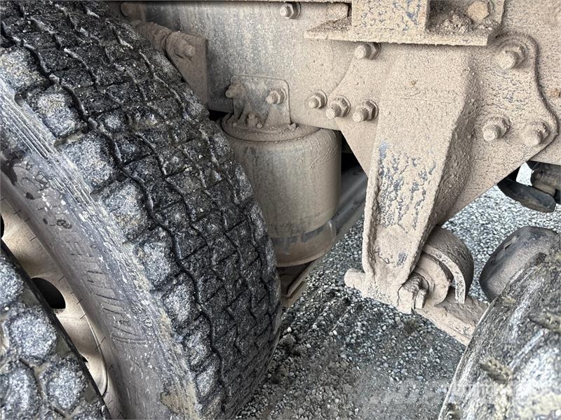 Freightliner 6x4 T/A Dump Truck Kiperi kamioni