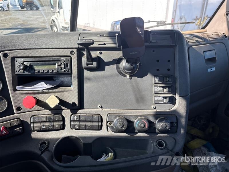 Freightliner Cascadia 125 Седельные тягачи