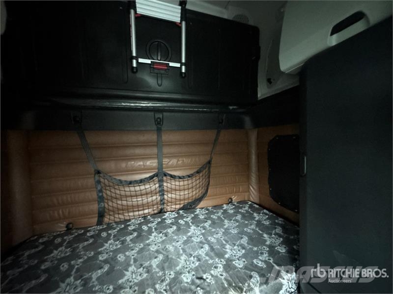 Freightliner Cascadia 126 6x4 T/A Sleeper Truck Tractor Ciągniki siodłowe