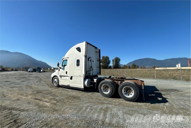 Freightliner Cascadia 126 Тягачі