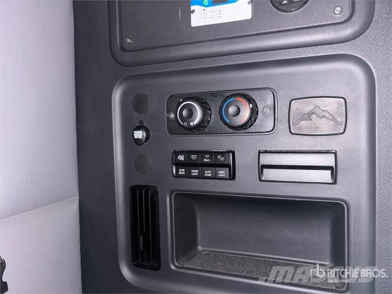 Freightliner Cascadia 126 Тягачі