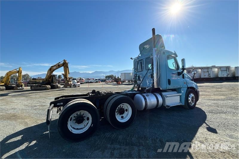 Freightliner Cascadia 125 Седельные тягачи