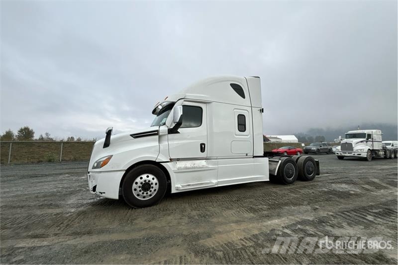 Freightliner Cascadia 126 6x4 T/A Sleeper Truck Tractor Ciągniki siodłowe