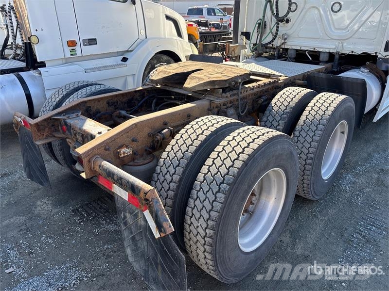 Freightliner Cascadia 126 Тягачі