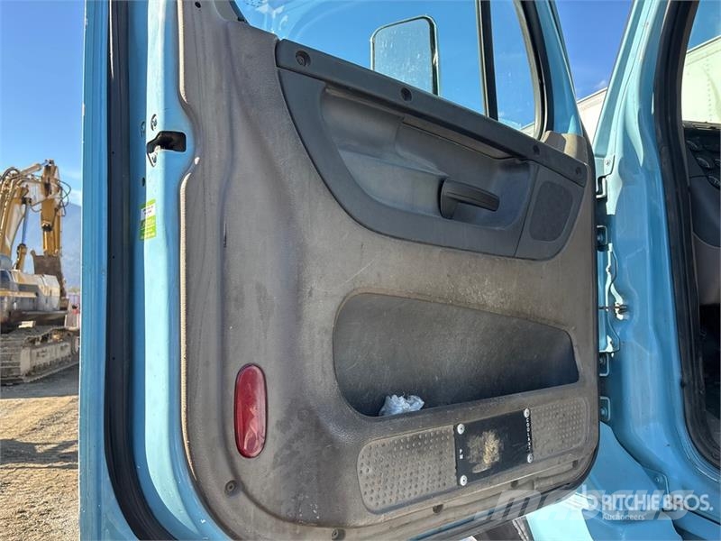 Freightliner Cascadia 125 Седельные тягачи