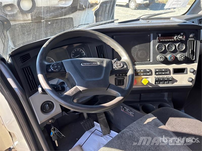Freightliner Cascadia 126 Тягачі