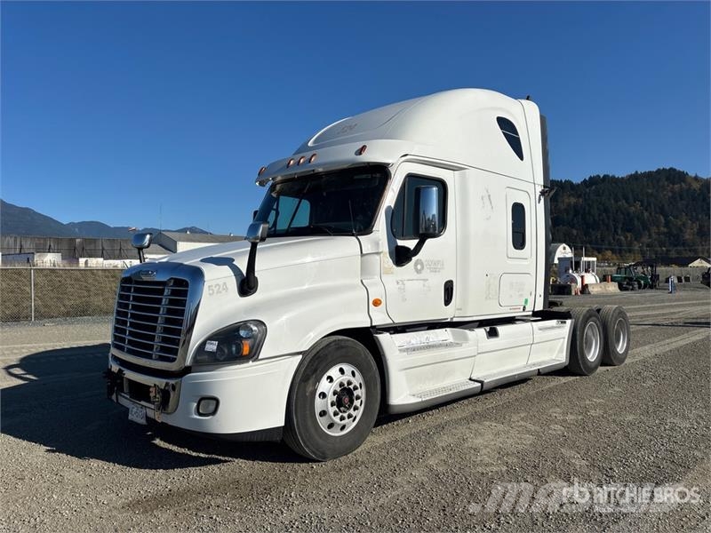 Freightliner Cascadia 125 6x4 T/A Sleeper Truck Tractor Sattelzugmaschinen