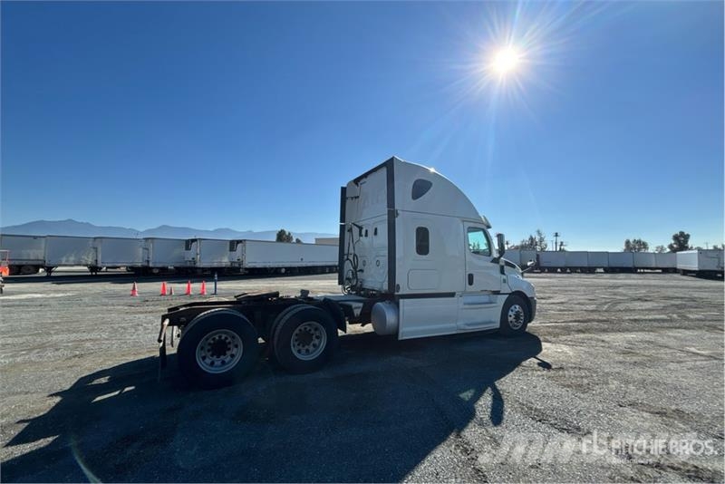 Freightliner Cascadia 126 Тягачі